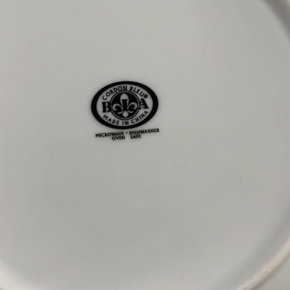 Set of 8 Christmas Plates - Picture 6 of 6